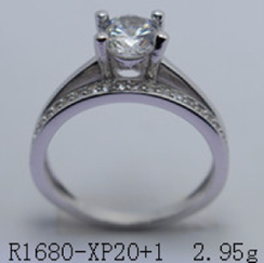 Anillo con Circonia