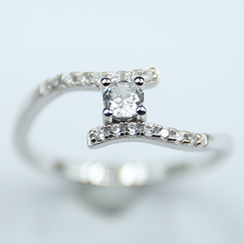 Anillo con Circonia