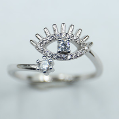 Anillo con Circonia