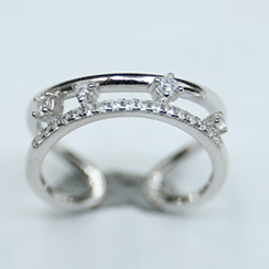 Anillo con Circonia