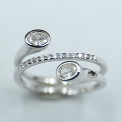 Anillo con Circonia