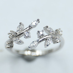 Anillo con Circonia