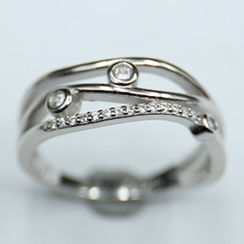 Anillo con Circonia