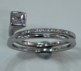 Anillo con Circonia