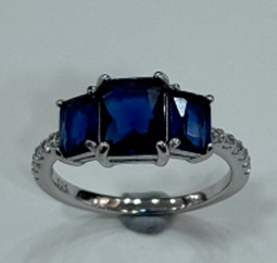 Anillo con Circonia