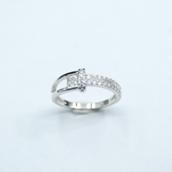 Anillo con Circonia