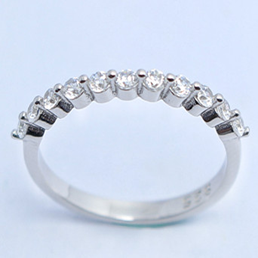 Anillo de Circonia