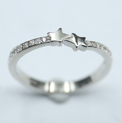 Anillo de Circonia