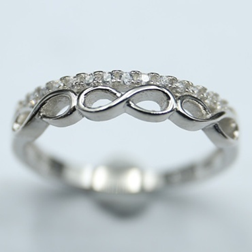 Anillo de Circonia