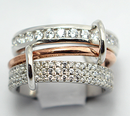 Anillo de Circonia