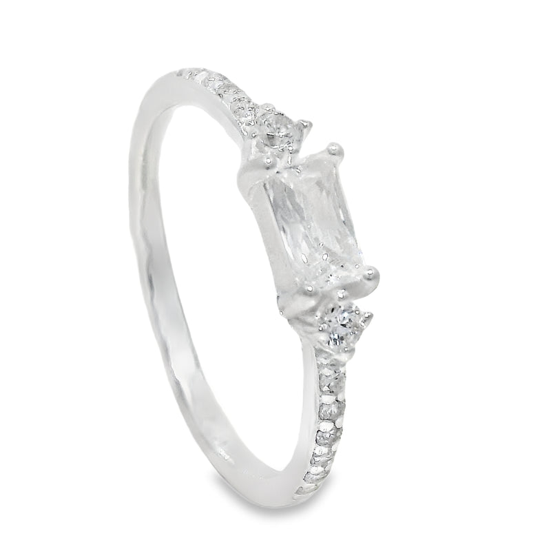 Anillo de Circonia