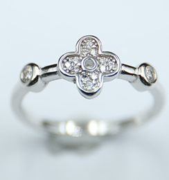 Anillo con Circonia