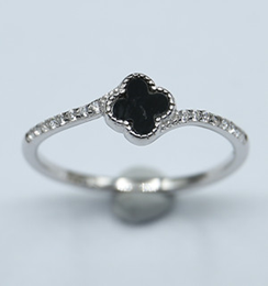 Anillo con Circonia