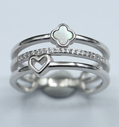 Anillo con Circonia
