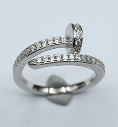 Anillo con Circonia