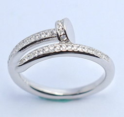 Anillo con Circonia