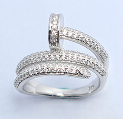 Anillo con Circonia