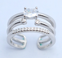 Anillo con Circonia