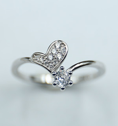 Anillo con Circonia