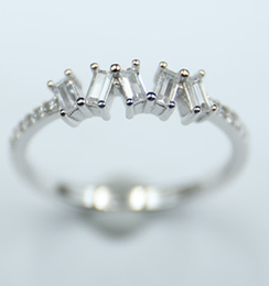 Anillo con Circonia