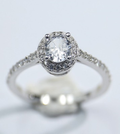 Anillo con Circonia