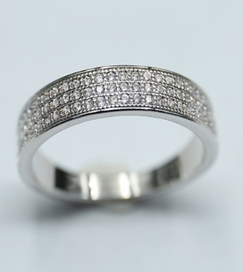 Anillo con Circonia